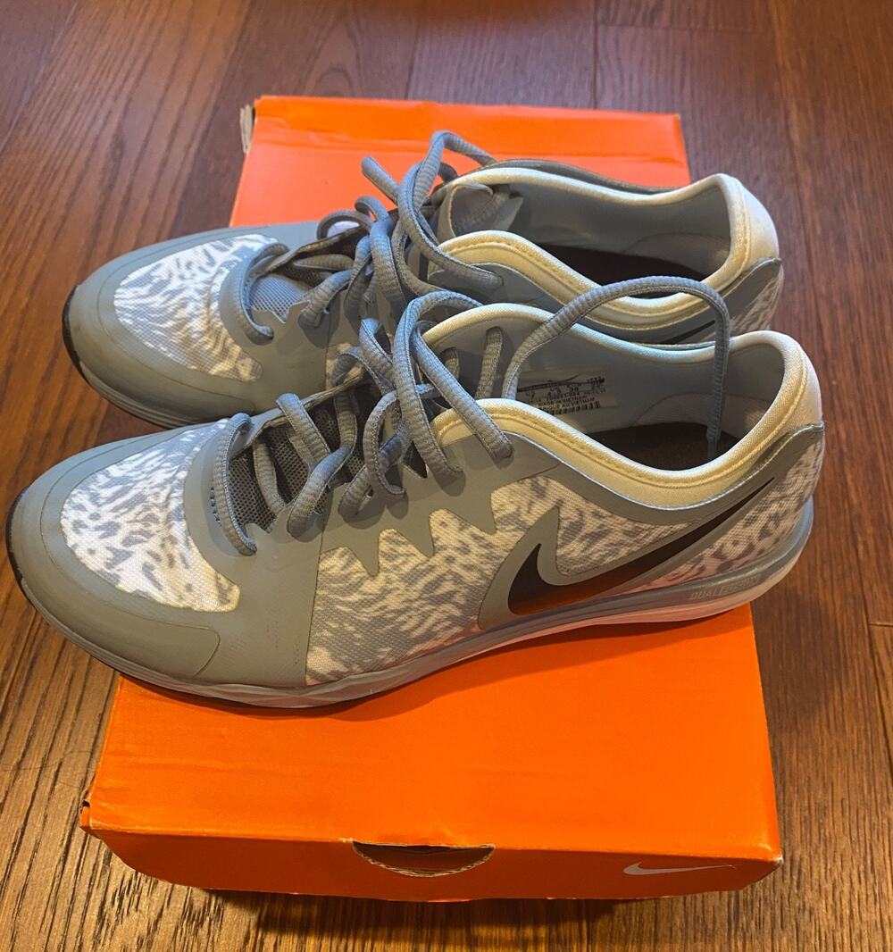 New Nike Dual Fusion Women’s Running Shoes Gray/White Size US 7 – New with Box